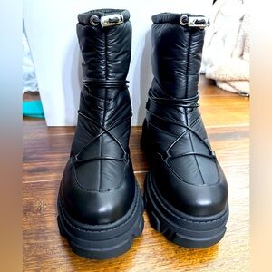Snow boots Made with water-repellent nylon